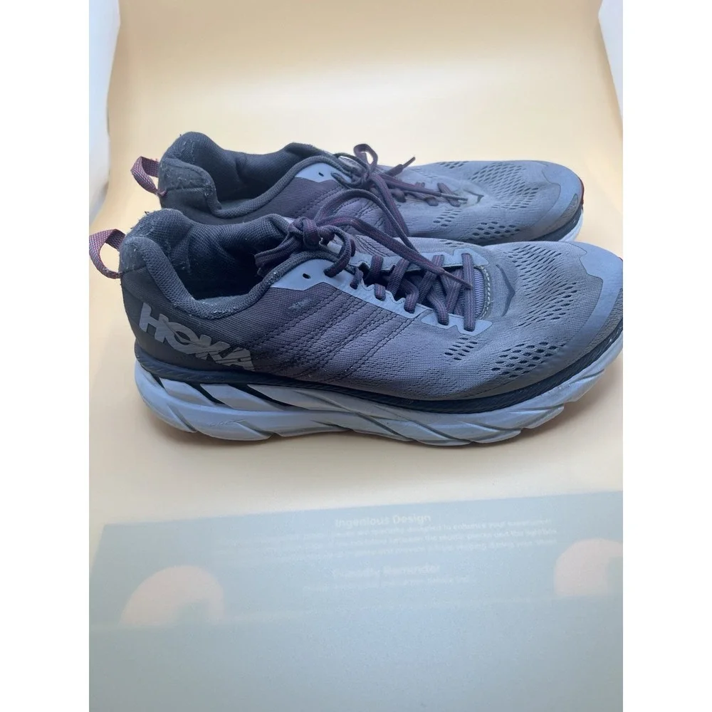 Hoka One One Clifton 4 Mens 9.5 2E Wide Grey Burgundy Running Shoes 1016723